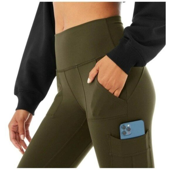 Alo Yoga High Waist Cargo Leggings in Dark Army Green - Size Medium - Picture 3 of 12